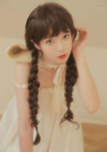 《春色寄情人》电视剧