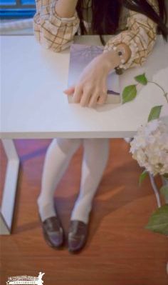 《年轻的女仆》在线观看
