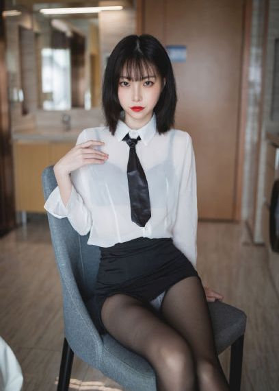 禁止的爱:善良的小姨子 电影