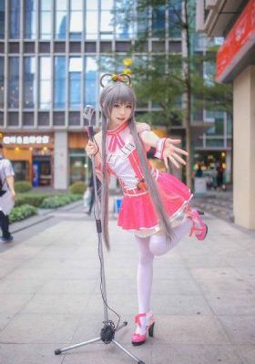 年轻性感的妈妈在线观看