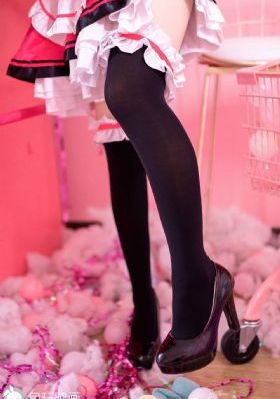 年轻女教师hd中字免费观看