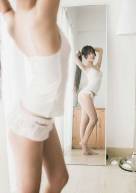 女大学生的沙龙室5