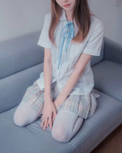 天海翼香汗女教师在线播放