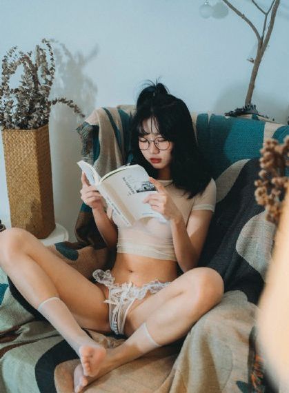叶玉卿《情不自禁》在线