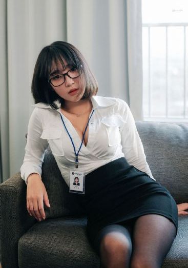 女人扒开腿让男人狂桶60分钟