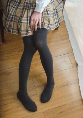 善良的女秘书的目的观看
