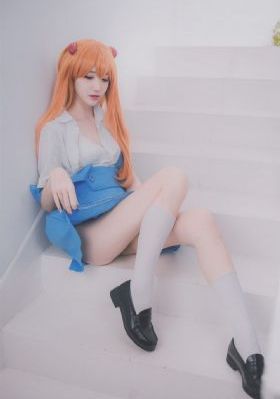 我的美女老板伦理